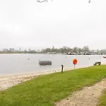 Parque de vacaciones Maasparcje Met Hottub,firepit En Kamadobbq Roermond