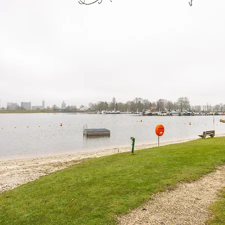 Parque de vacaciones Maasparcje Met Hottub,firepit En Kamadobbq Roermond
