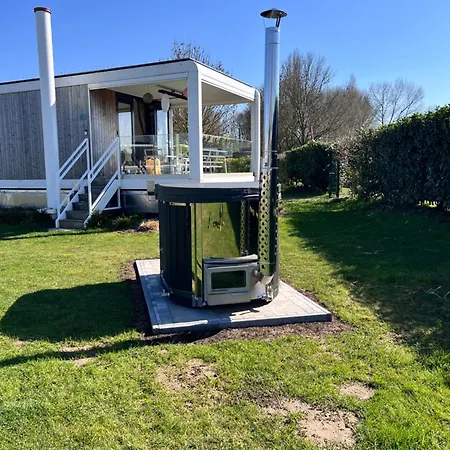 Maasparcje Met Hottub,firepit En Kamadobbq
